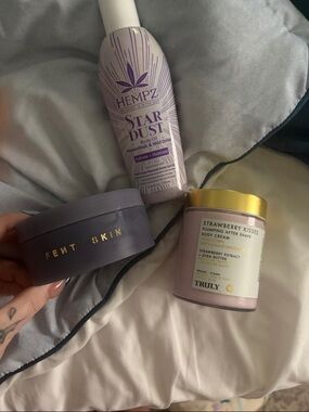 Fenty Skin/TRULY strawberry kisses after shave cream / HEMPZ star dust body oil